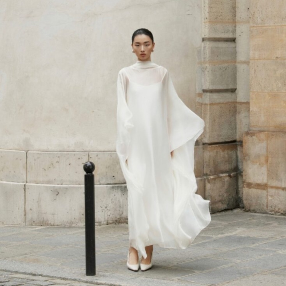 Chic Long Sleeve White Dress